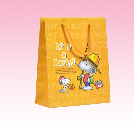 custom cheap paper gift bags in bulk with artwork printing factory