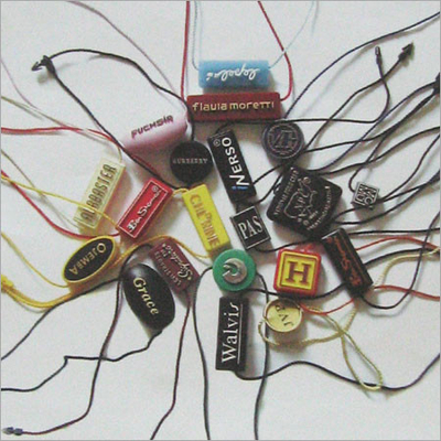 custom plastic hang tags garment seal tags plastic tag on clothes manufacturer