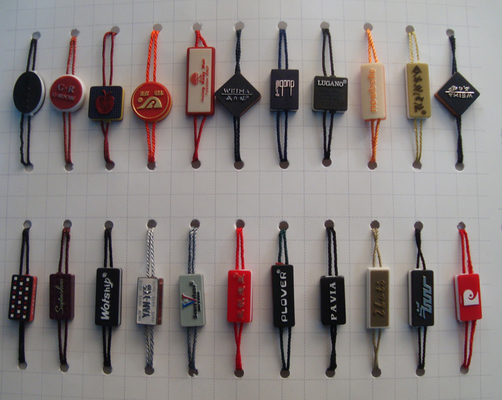 custom OEM retail clothing plastic security seals tags clothing tags remover